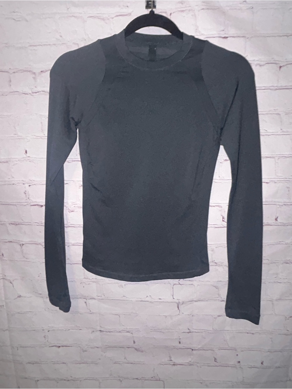 NikeSKIMS AIRY Long Sleeve Crew Neck Top women’s size S